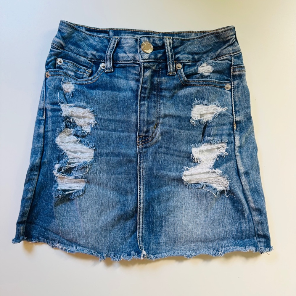 American Eagle Next Level Stretch Distressed Denim Mini Skirt‎ Raw Hem Size 00